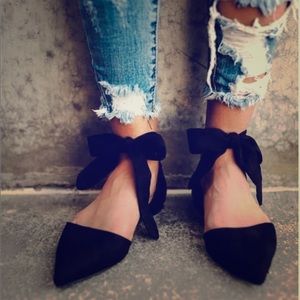 Brand New Peaks Pointed Wrap Flats.